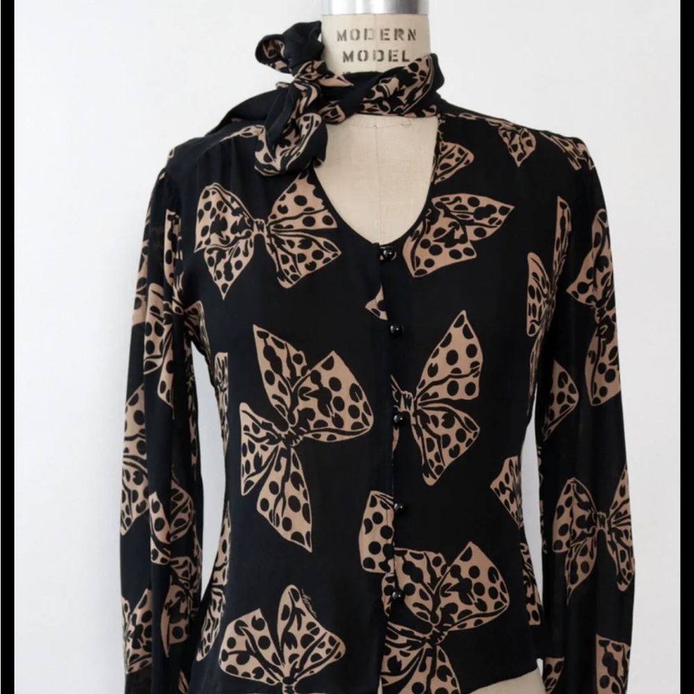 Milly Bow Print Blouse 100% Silk with Feminine Bow neck tie and tank. Size 8
